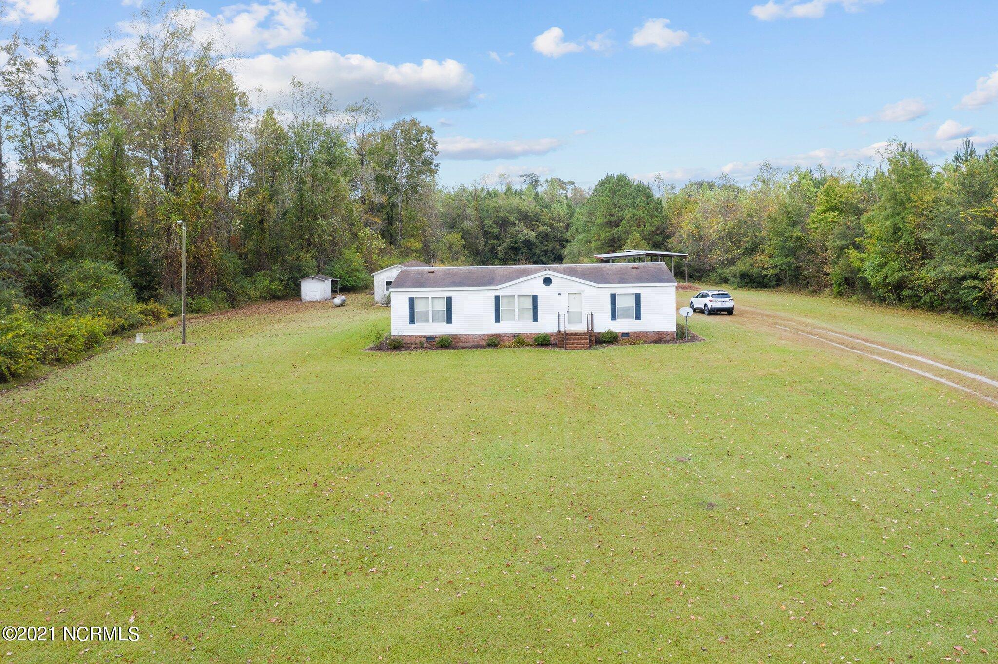 1125 East Barr Road Chocowinity, NC 27817 - Photo 4 of 37 4