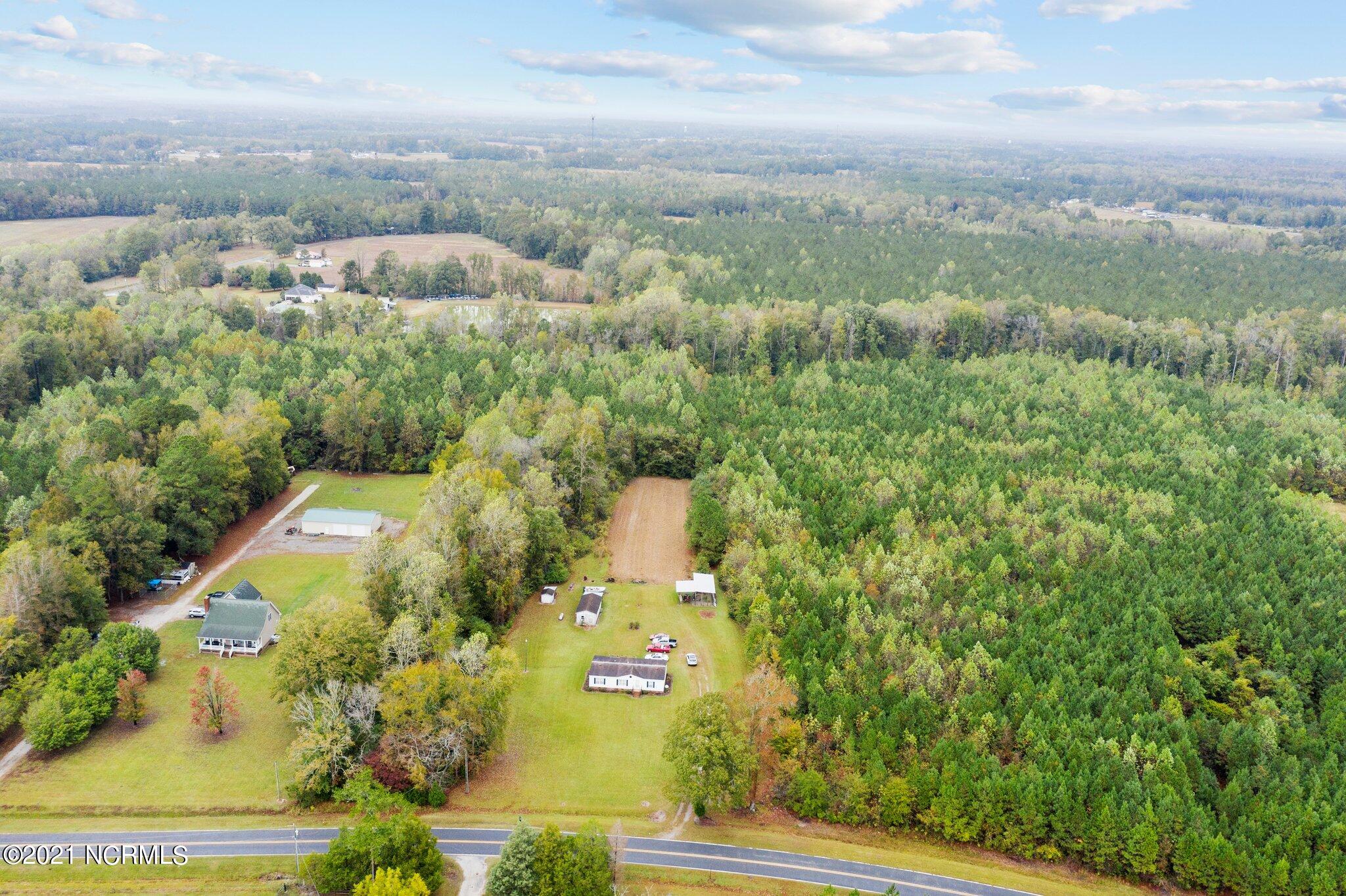 1125 East Barr Road Chocowinity, NC 27817 - Photo 9 of 37 8