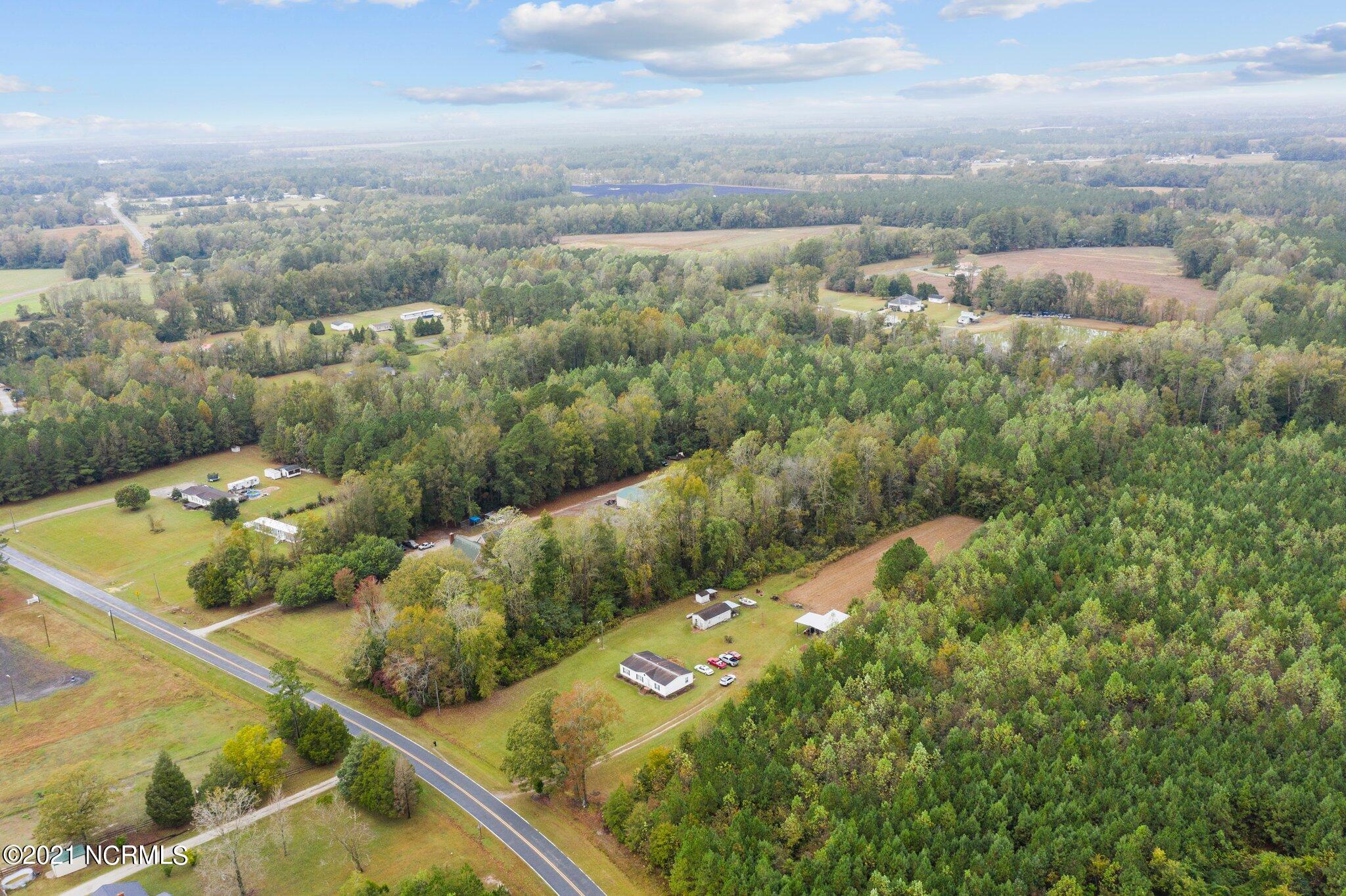 1125 East Barr Road Chocowinity, NC 27817 - Photo 10 of 37 9