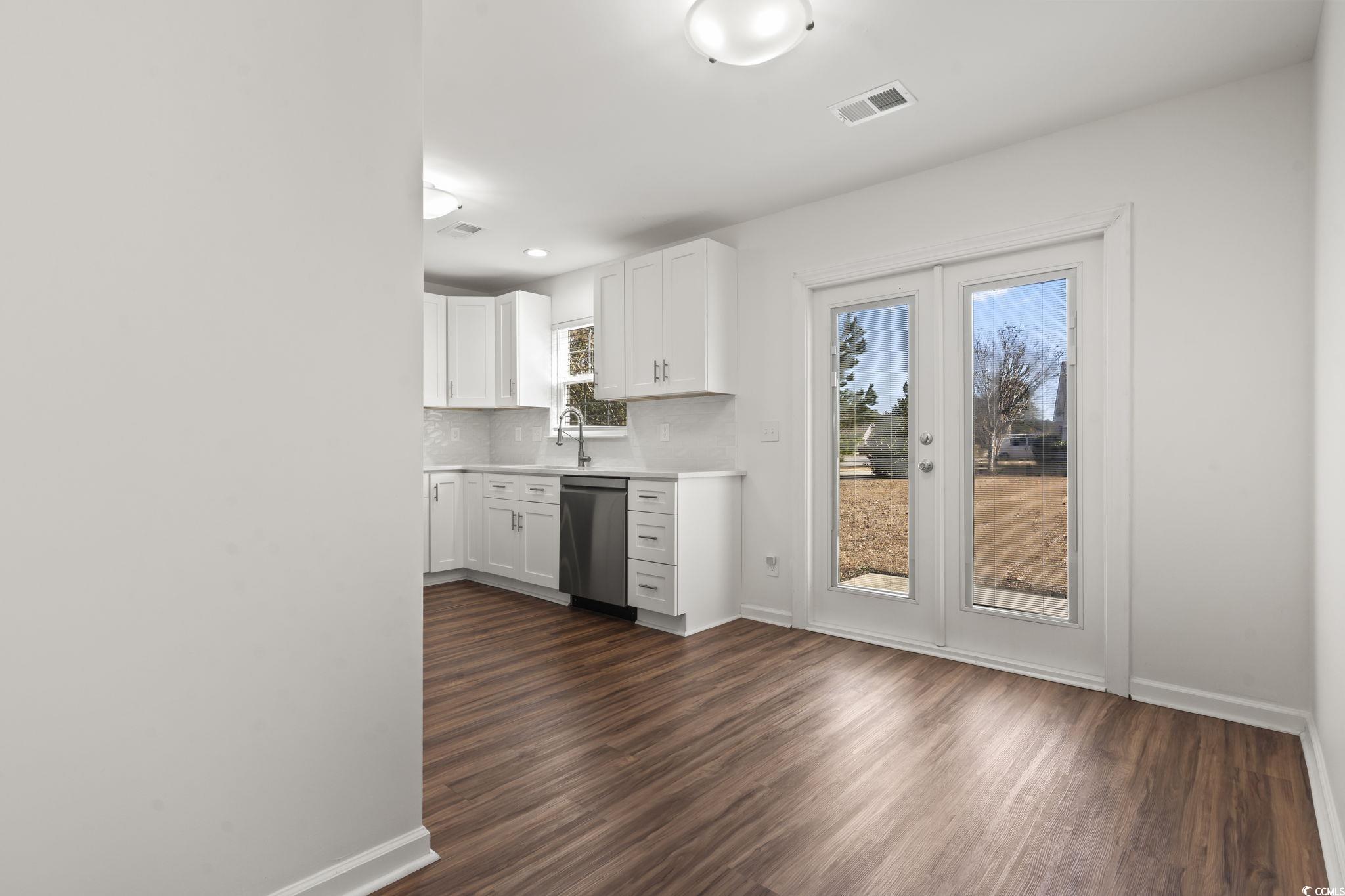 301 Conchal Court Murrells Inlet, SC 29576 - Photo 4 of 40 Gallery Image 4