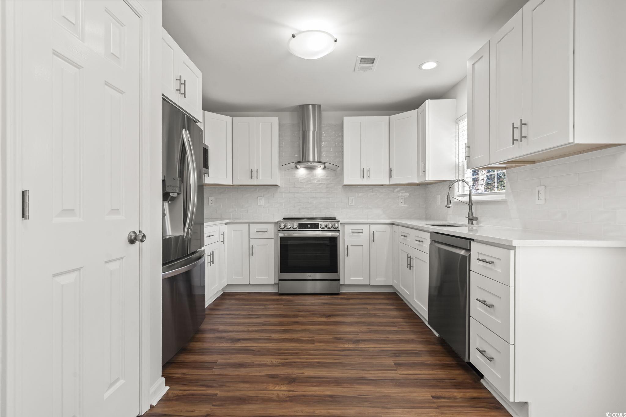 301 Conchal Court Murrells Inlet, SC 29576 - Photo 8 of 40 Gallery Image 8