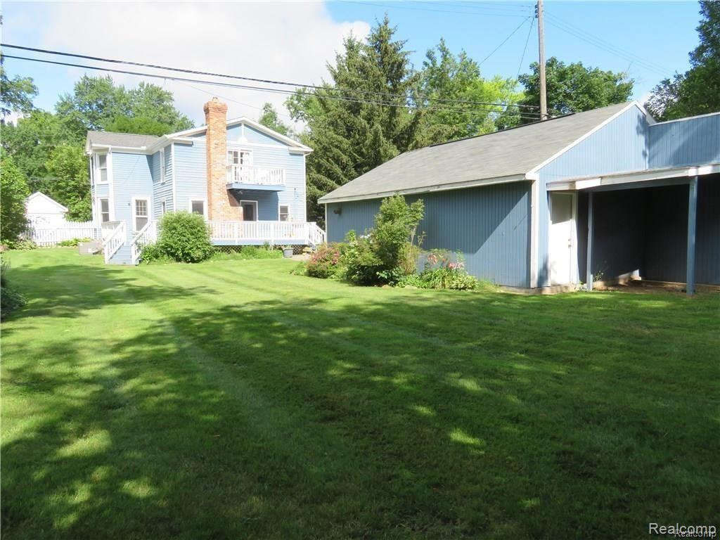 24 South Holcomb Road Clarkston, MI 48346 - Photo 9 of 61 9.jpg