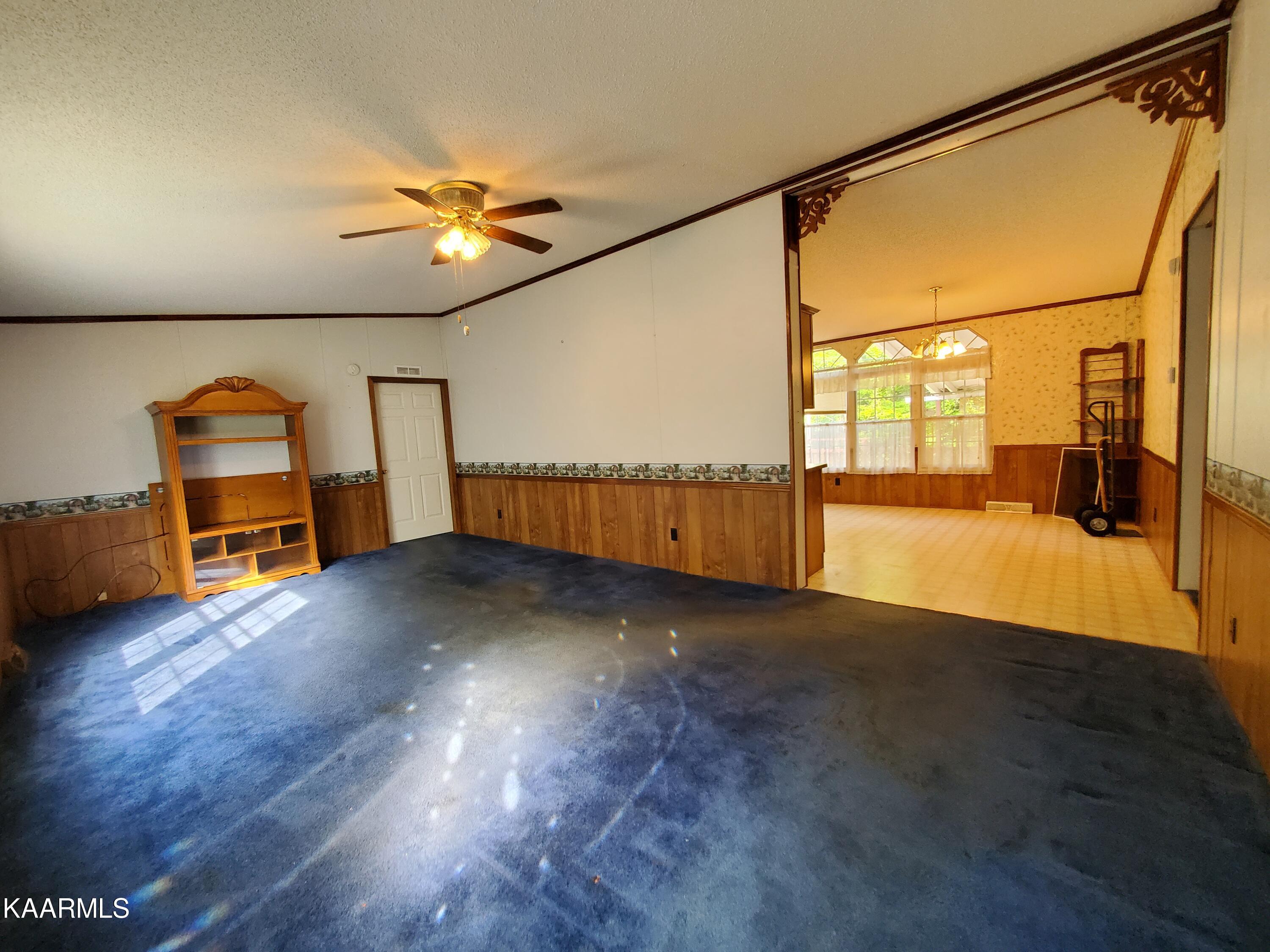 1441 Seagle Hollow Road Sevierville, TN 37876 - Photo 18 of 40 Living room