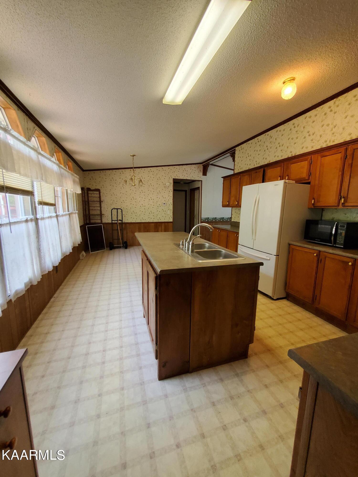 1441 Seagle Hollow Road Sevierville, TN 37876 - Photo 36 of 40 Island w/sink