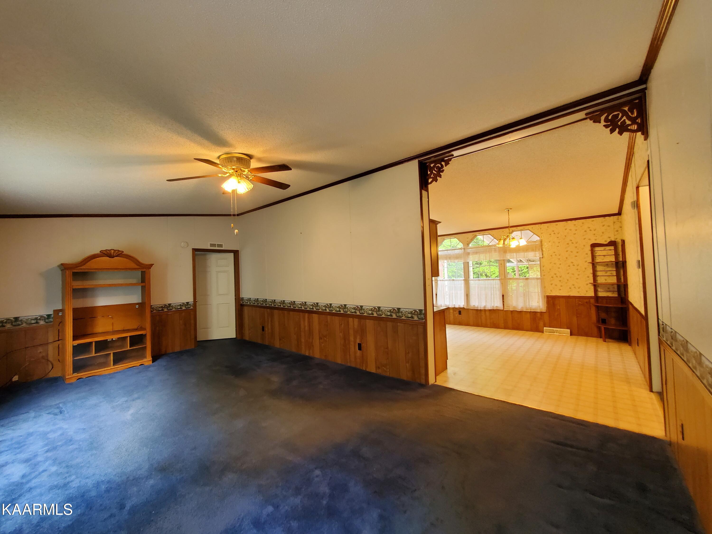 1441 Seagle Hollow Road Sevierville, TN 37876 - Photo 37 of 40 Living room
