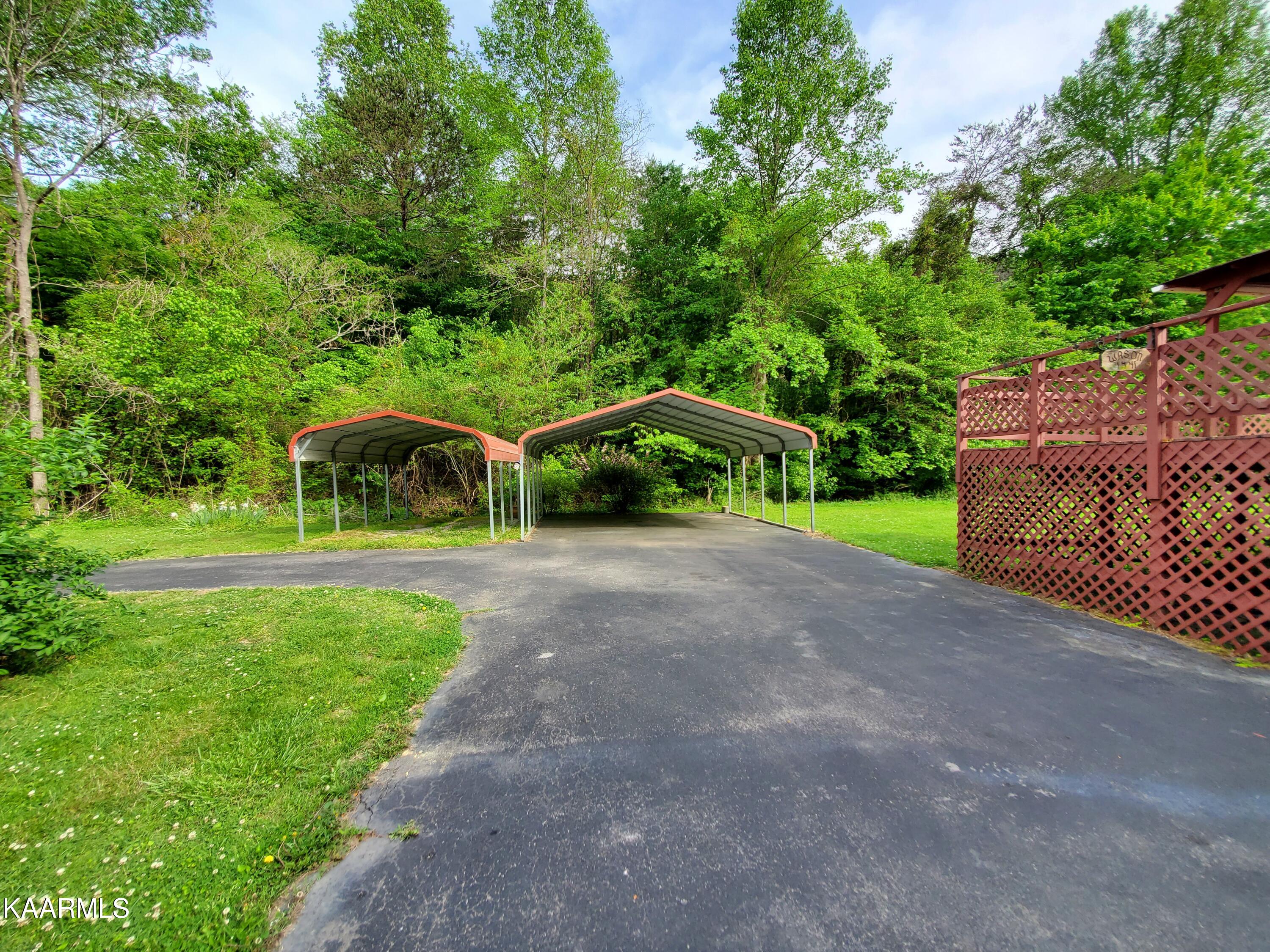 1441 Seagle Hollow Road Sevierville, TN 37876 - Photo 10 of 40 Circle Driveway