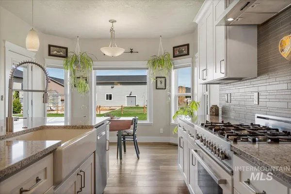 $825,000 | 28024 Rivers Edge Street, Wilder, ID 83676