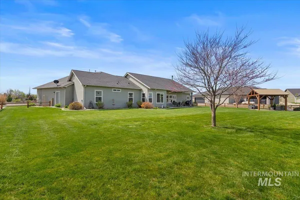 $825,000 | 28024 Rivers Edge Street, Wilder, ID 83676