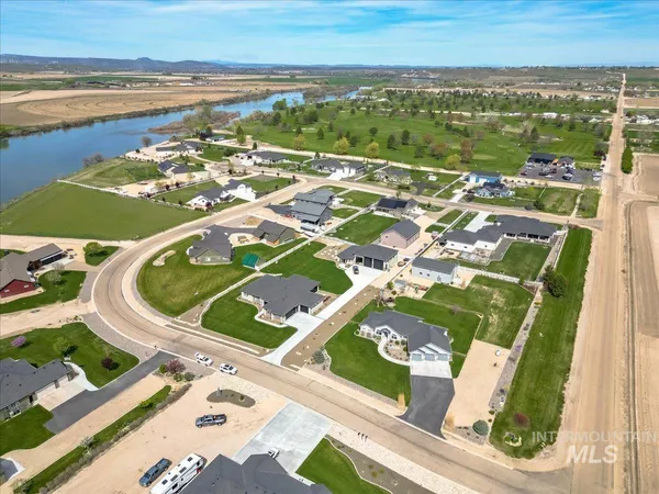 $825,000 | 28024 Rivers Edge Street, Wilder, ID 83676