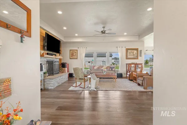 $825,000 | 28024 Rivers Edge Street, Wilder, ID 83676