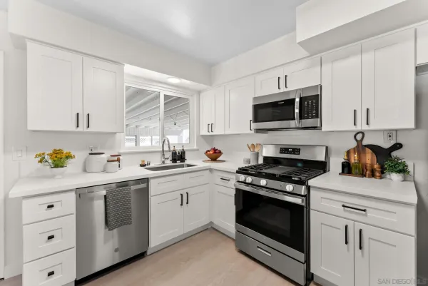 $949,000 | 5935 Joel Lane, La Mesa, CA 91942