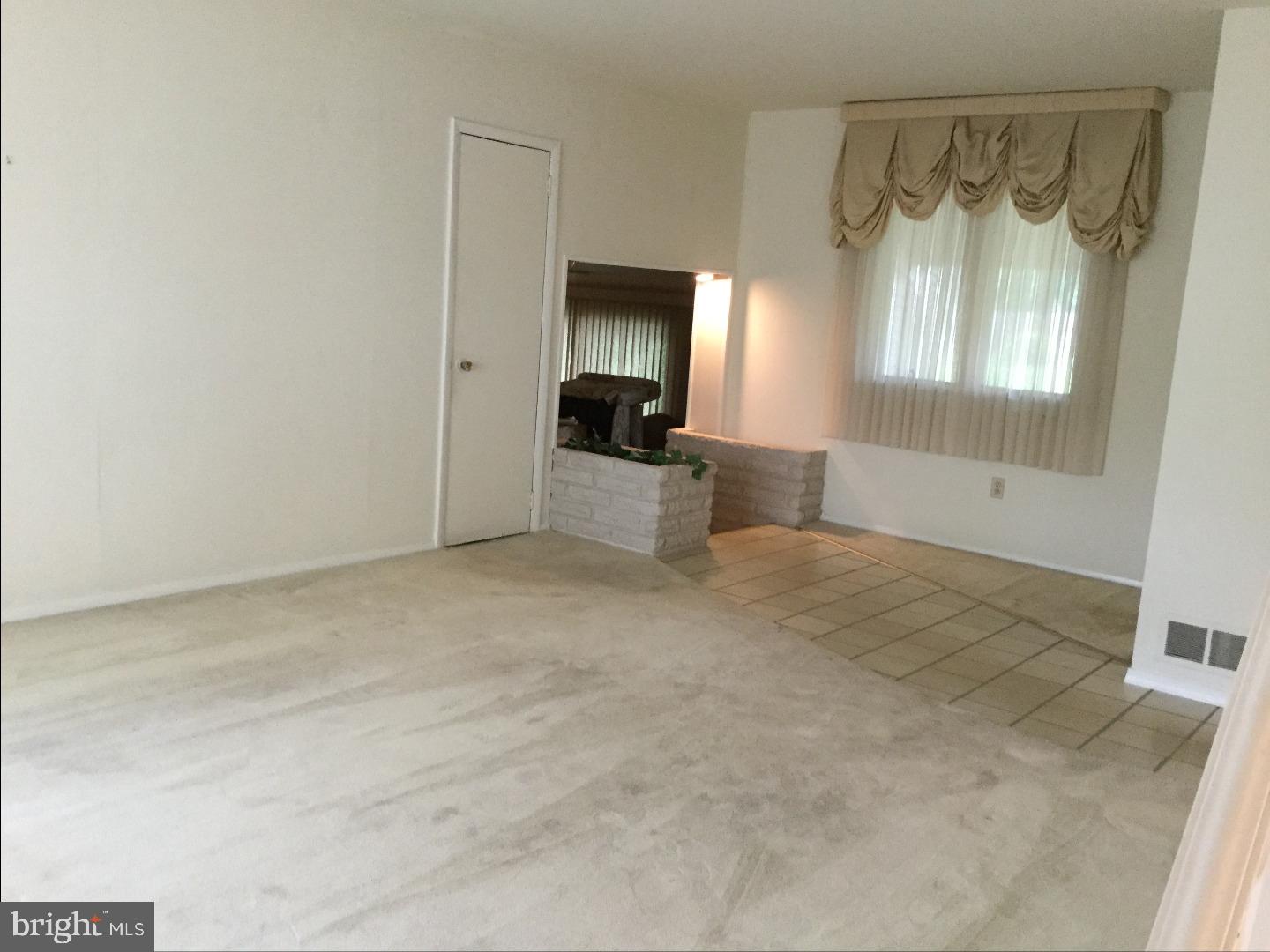 2089 Store Road Harleysville, PA 19438 - Photo 7 of 21 Living Room