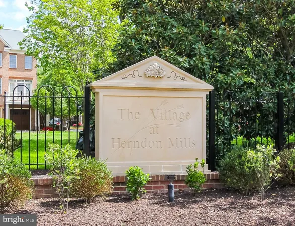 $3,800 | 146 Herndon Mill Circle, Herndon, VA 20170