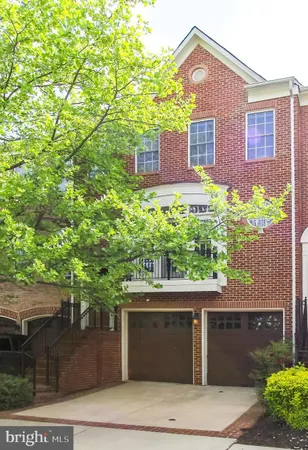 $3,800 | 146 Herndon Mill Circle, Herndon, VA 20170