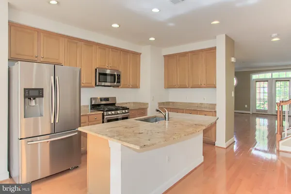$3,800 | 146 Herndon Mill Circle, Herndon, VA 20170
