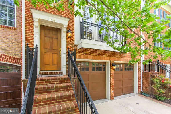 $3,800 | 146 Herndon Mill Circle, Herndon, VA 20170
