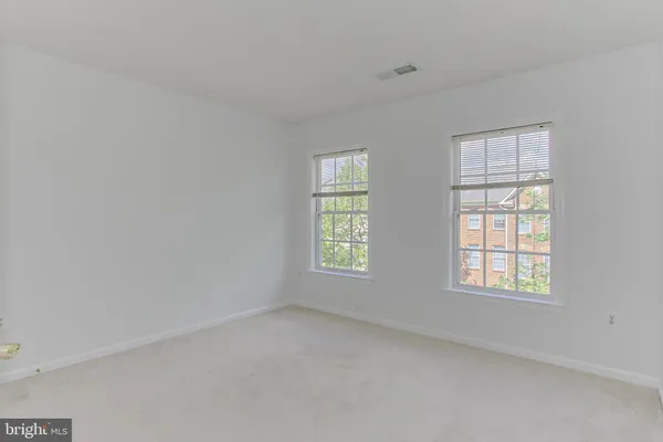 $3,800 | 146 Herndon Mill Circle, Herndon, VA 20170