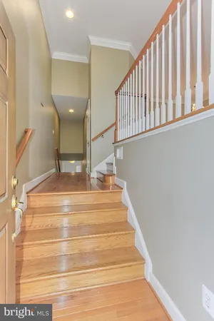 $3,800 | 146 Herndon Mill Circle, Herndon, VA 20170