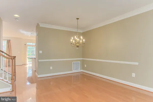 $3,800 | 146 Herndon Mill Circle, Herndon, VA 20170