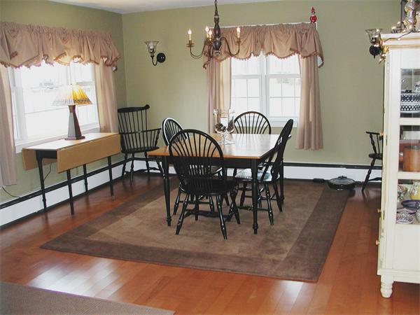 20 Mountain Road Deerfield, MA 01373 - Photo 3 of 23 Gallery Image 3