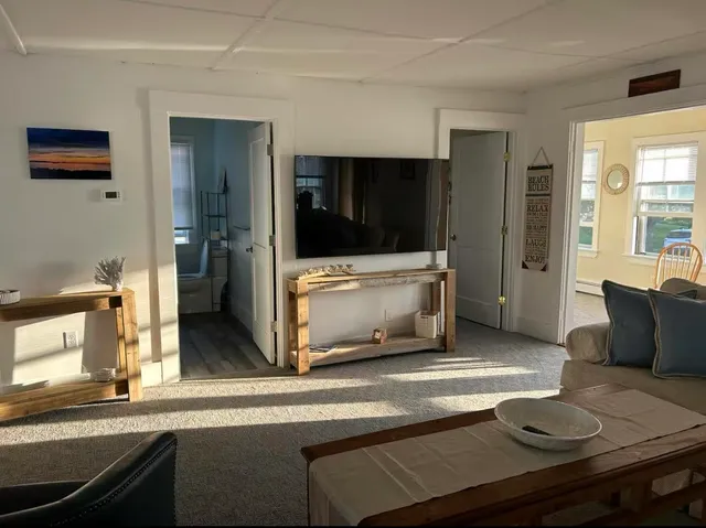 $2,500 | 1300 Ocean Boulevard, Unit 3, Rye, NH 03870