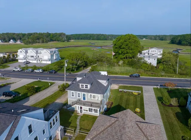 $2,500 | 1300 Ocean Boulevard, Unit 3, Rye, NH 03870