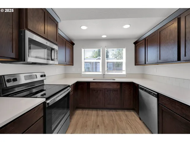 $399,999 | 463 35th Street, Springfield, OR 97478