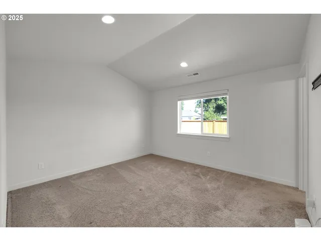 $399,999 | 463 35th Street, Springfield, OR 97478