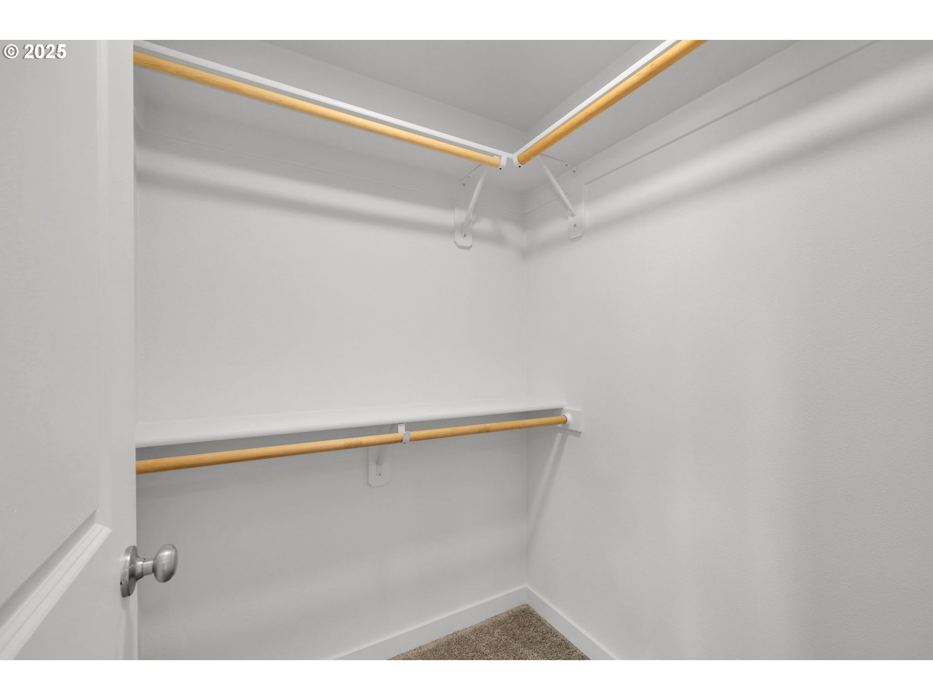 463 35th Street Springfield, OR 97478 - Photo 27 of 41 a view of utility room