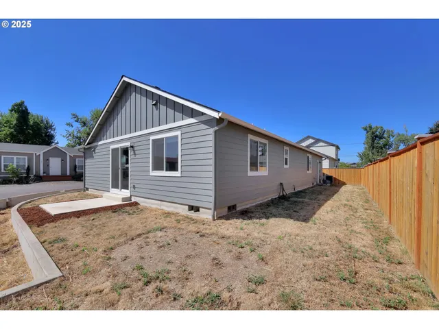 $399,999 | 463 35th Street, Springfield, OR 97478