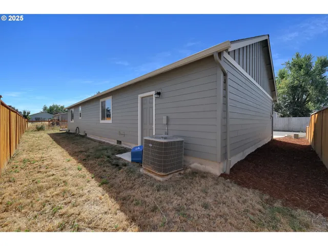 $399,999 | 463 35th Street, Springfield, OR 97478