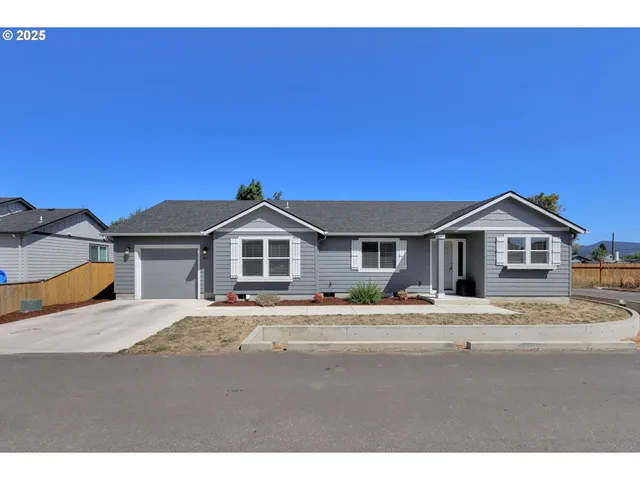 $399,999 | 463 35th Street, Springfield, OR 97478