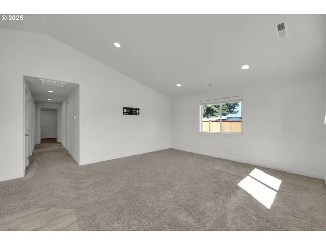 $399,999 | 463 35th Street, Springfield, OR 97478