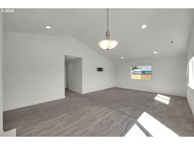 $399,999 | 463 35th Street, Springfield, OR 97478