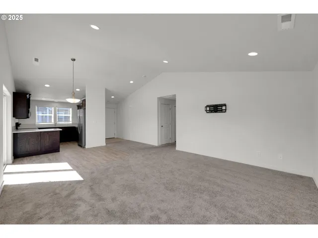 $399,999 | 463 35th Street, Springfield, OR 97478