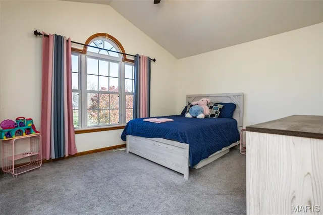 $665,000 | 31899 Red Oak Drive, Brighton, IL 62012