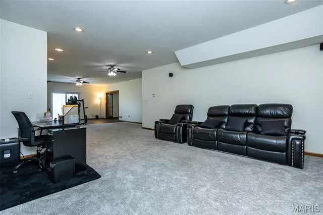 $665,000 | 31899 Red Oak Drive, Brighton, IL 62012