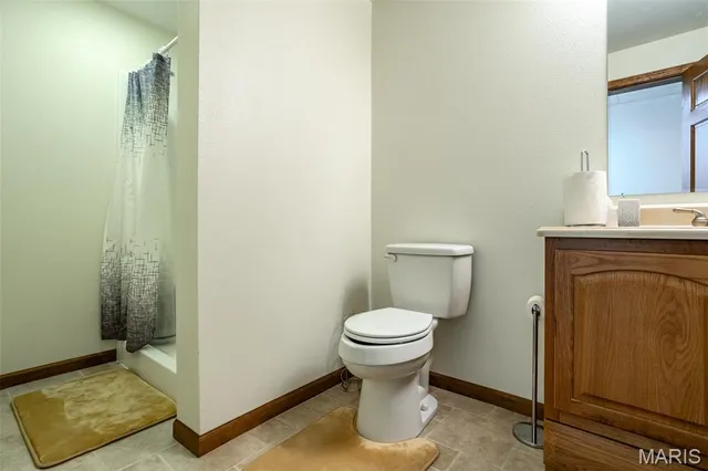 $665,000 | 31899 Red Oak Drive, Brighton, IL 62012