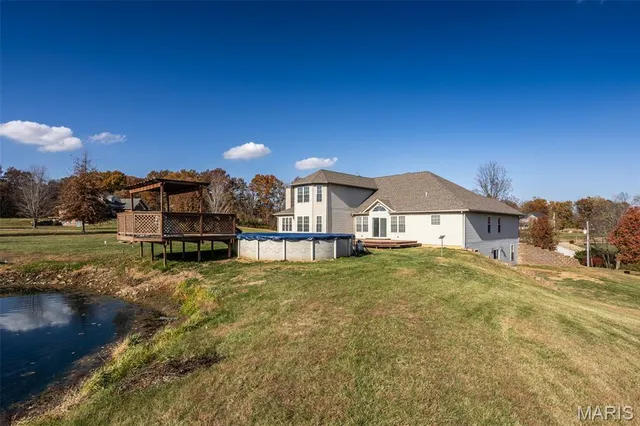 $665,000 | 31899 Red Oak Drive, Brighton, IL 62012