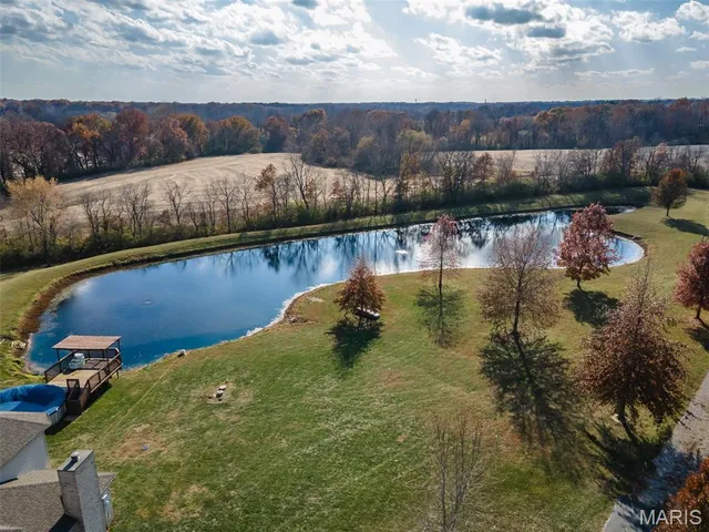 $665,000 | 31899 Red Oak Drive, Brighton, IL 62012