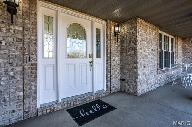 $665,000 | 31899 Red Oak Drive, Brighton, IL 62012