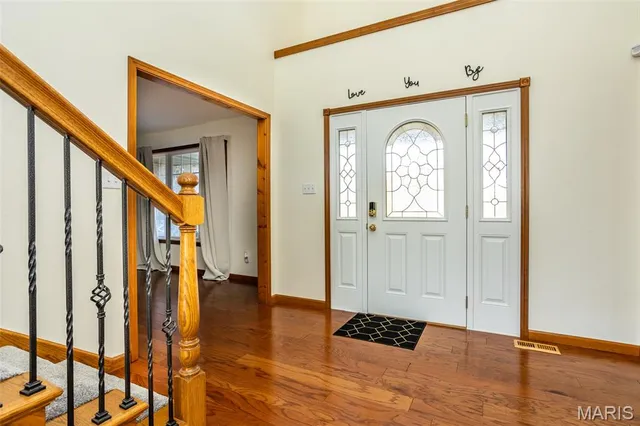 $665,000 | 31899 Red Oak Drive, Brighton, IL 62012