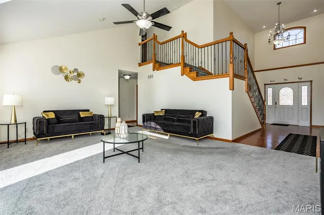 $665,000 | 31899 Red Oak Drive, Brighton, IL 62012