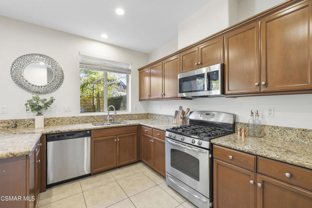 6782 Bountiful Lane Moorpark, CA 93021 - Photo 20 of 69