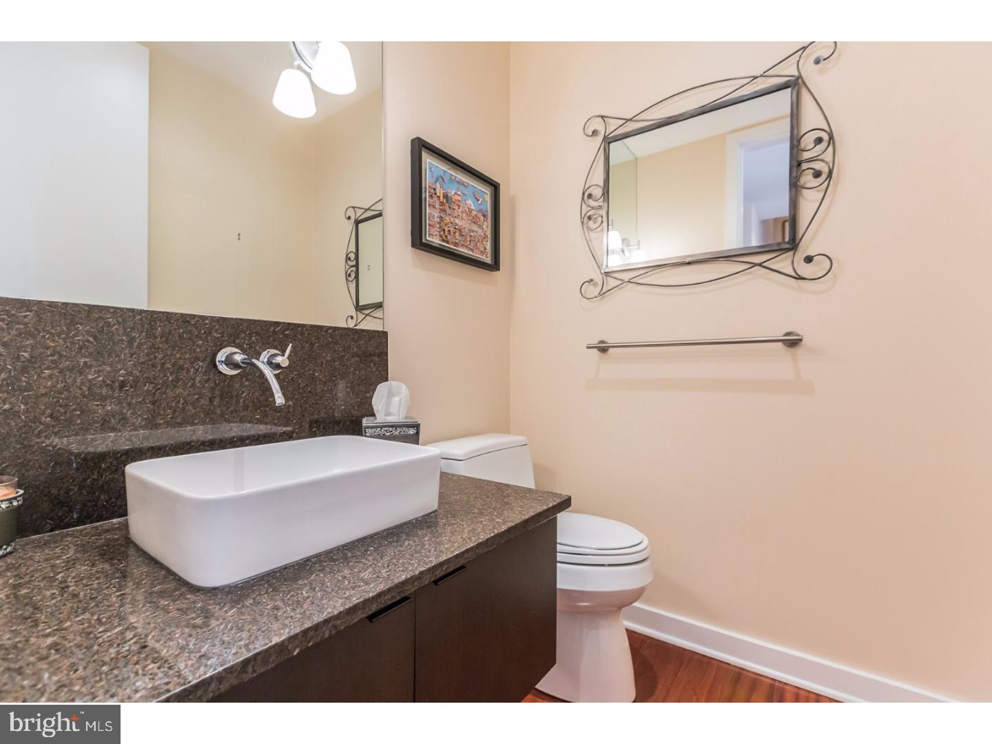 703 South 15th Street Philadelphia, PA 19146 - Photo 14 of 25 Bathroom