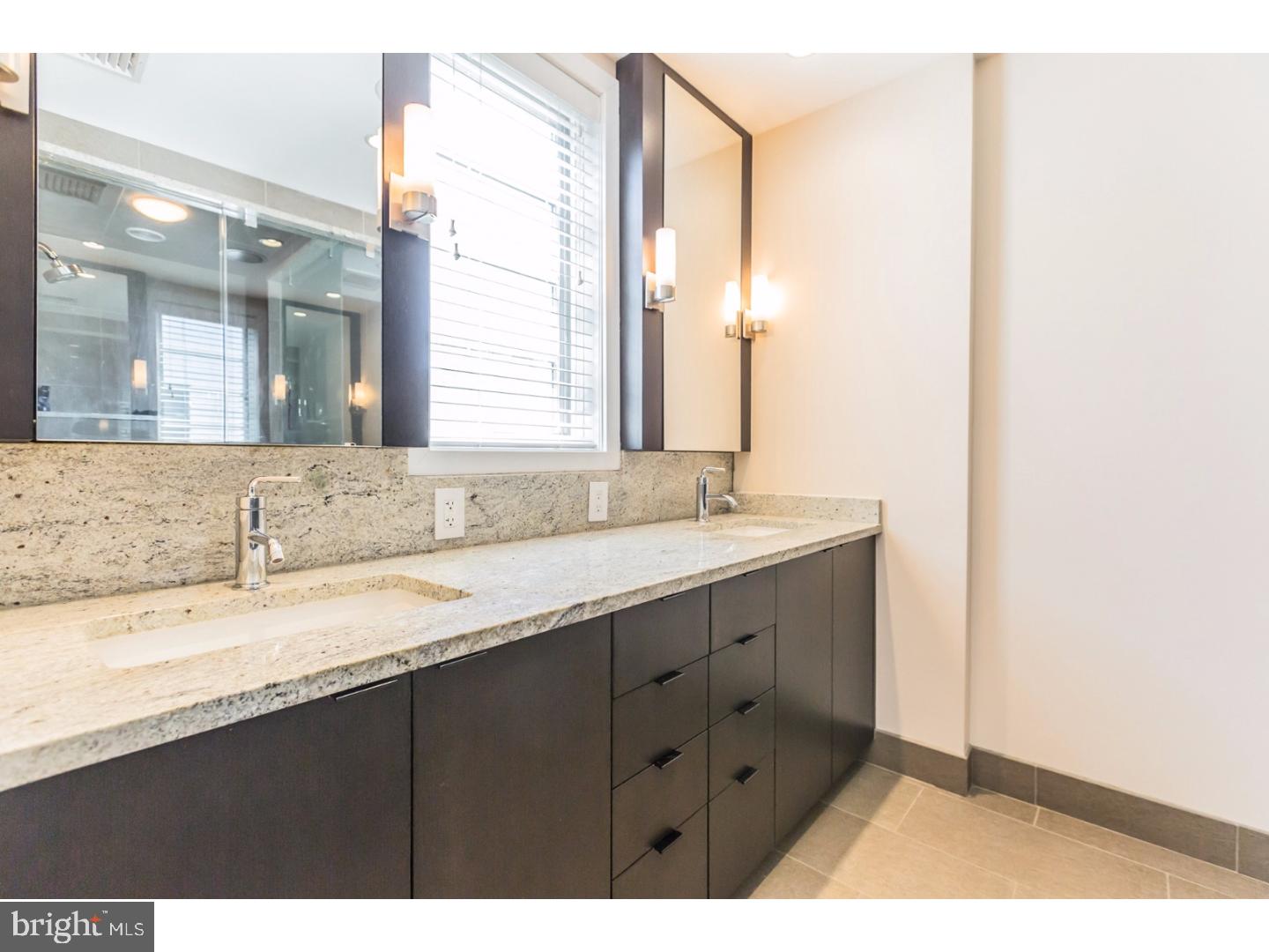 703 South 15th Street Philadelphia, PA 19146 - Photo 17 of 25 Master Bathroom