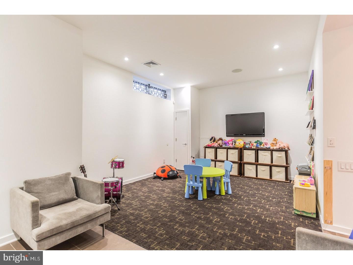 703 South 15th Street Philadelphia, PA 19146 - Photo 23 of 25 Basement - Finished