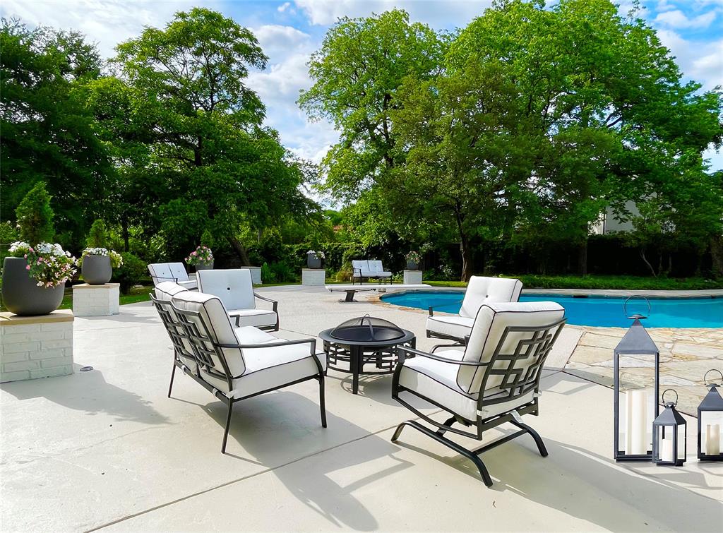 6802 Bert Lane Dallas, TX 75240 - Photo 2 of 39