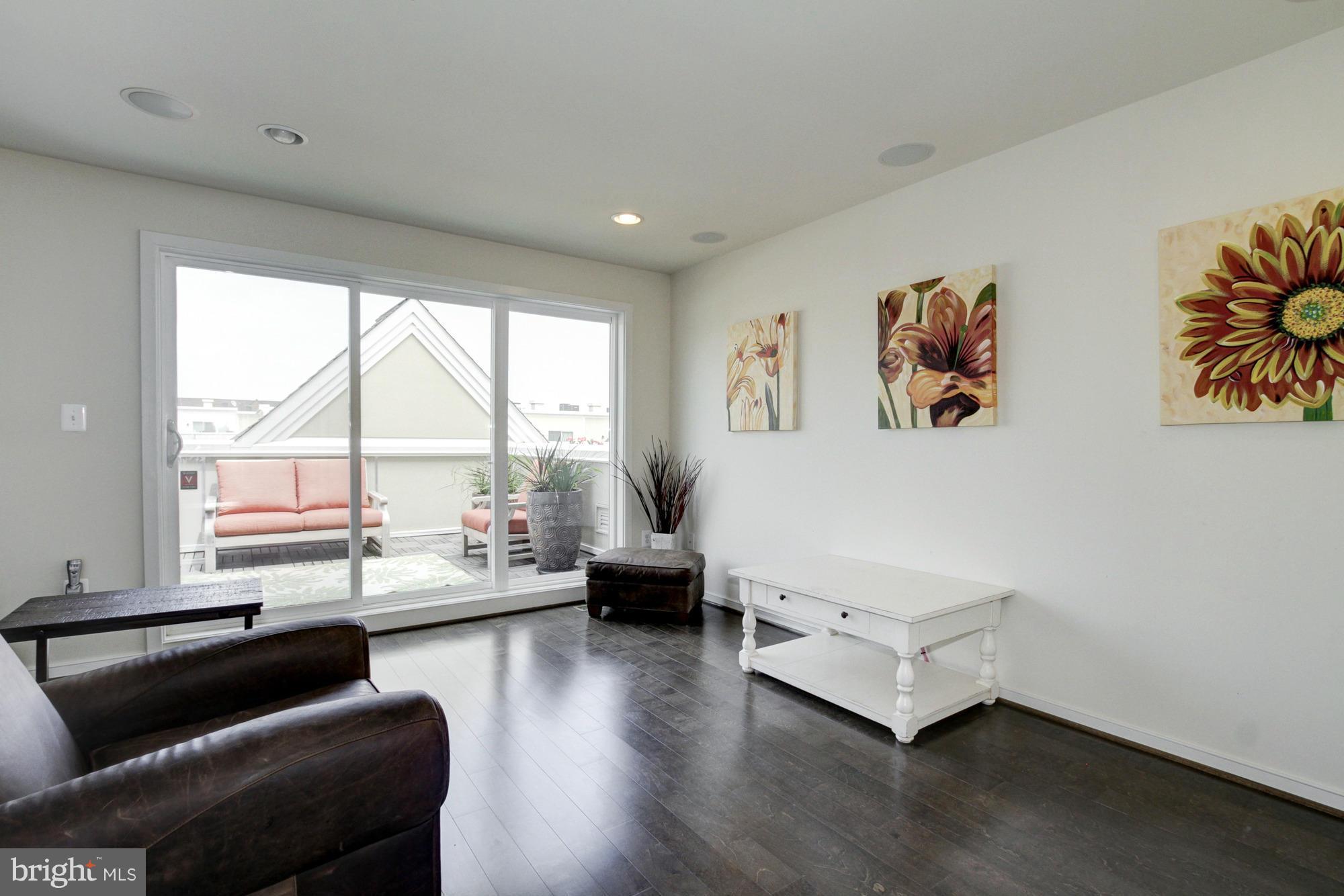 919 4th Street Southeast Washington, DC 20003 - Photo 16 of 30 Family Room