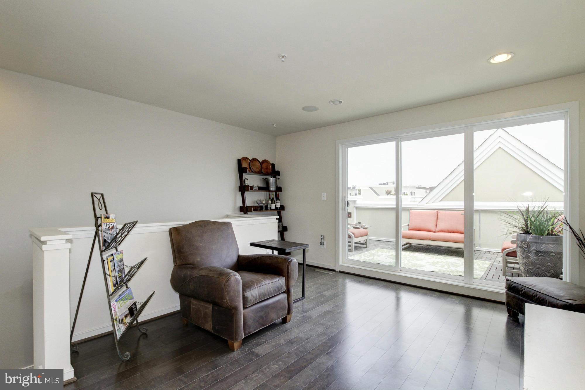 919 4th Street Southeast Washington, DC 20003 - Photo 17 of 30 Family Room